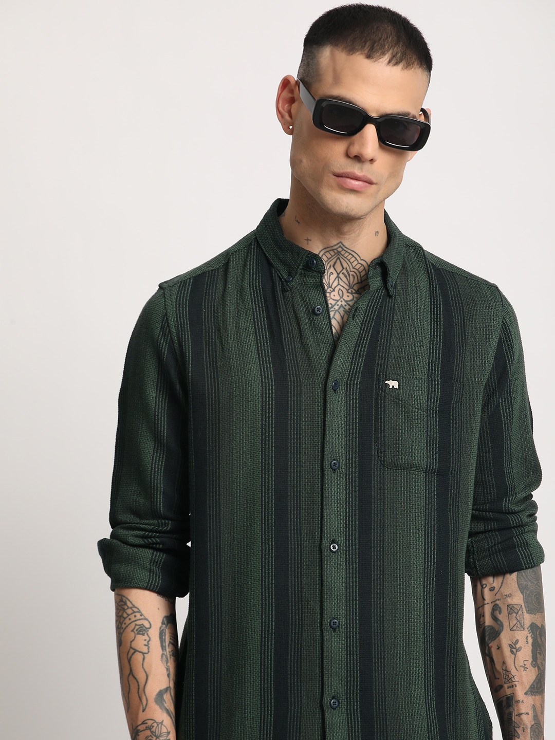 Buy THE BEAR HOUSE Men Striped Slim Fit Button Down Collar Casual Shirt ...