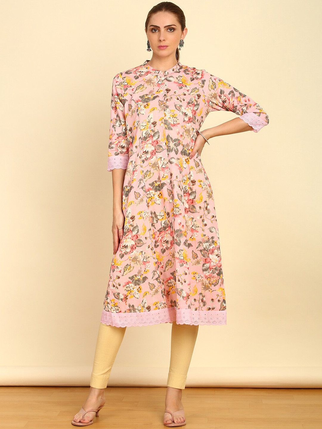 Pink Floral Printed Kurta With Mandarin Collar & 3/4 Sleeves main image 1