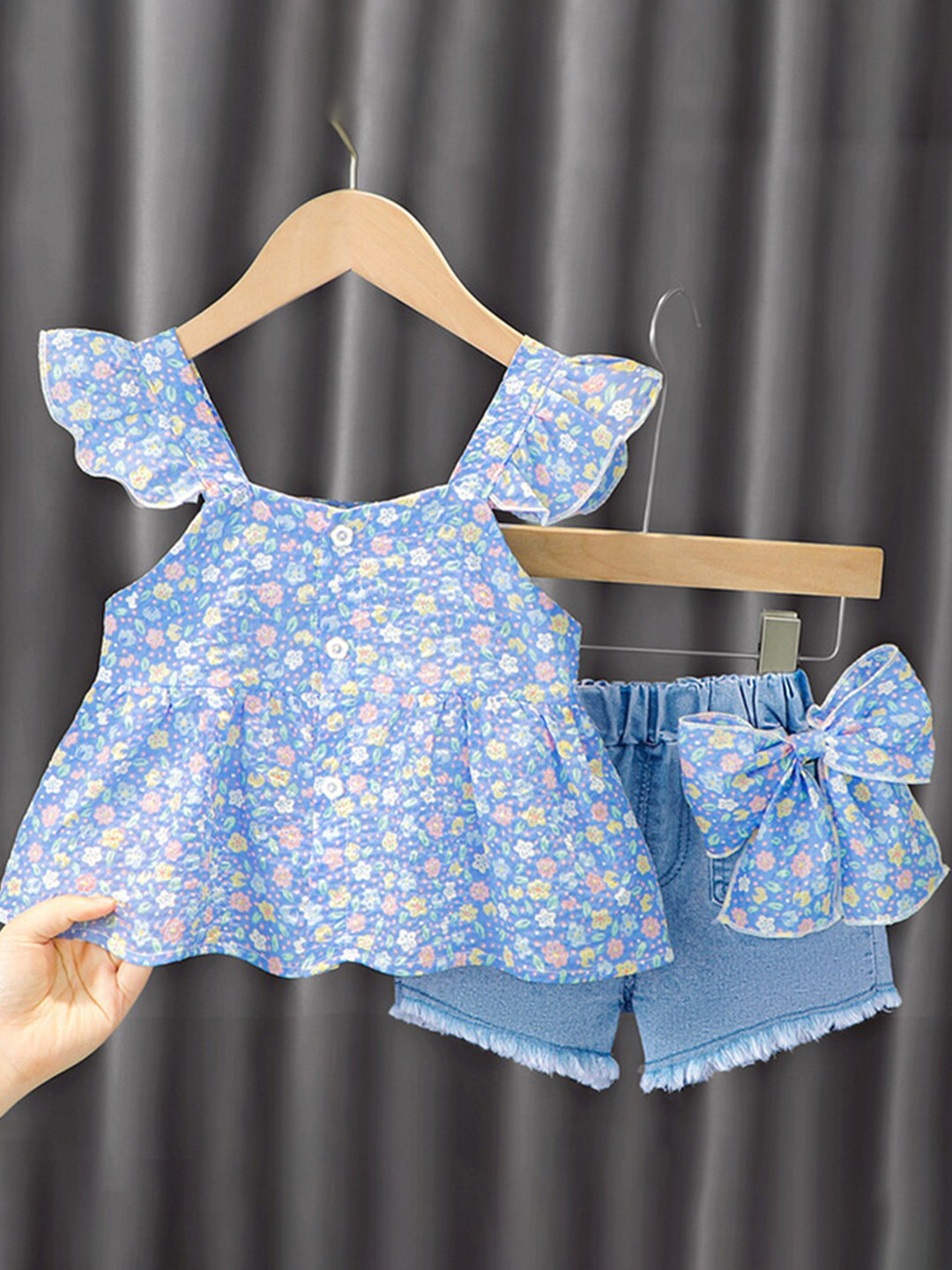 Girls' Heart Print Top & Denim Shorts Set – Soft & Stylish