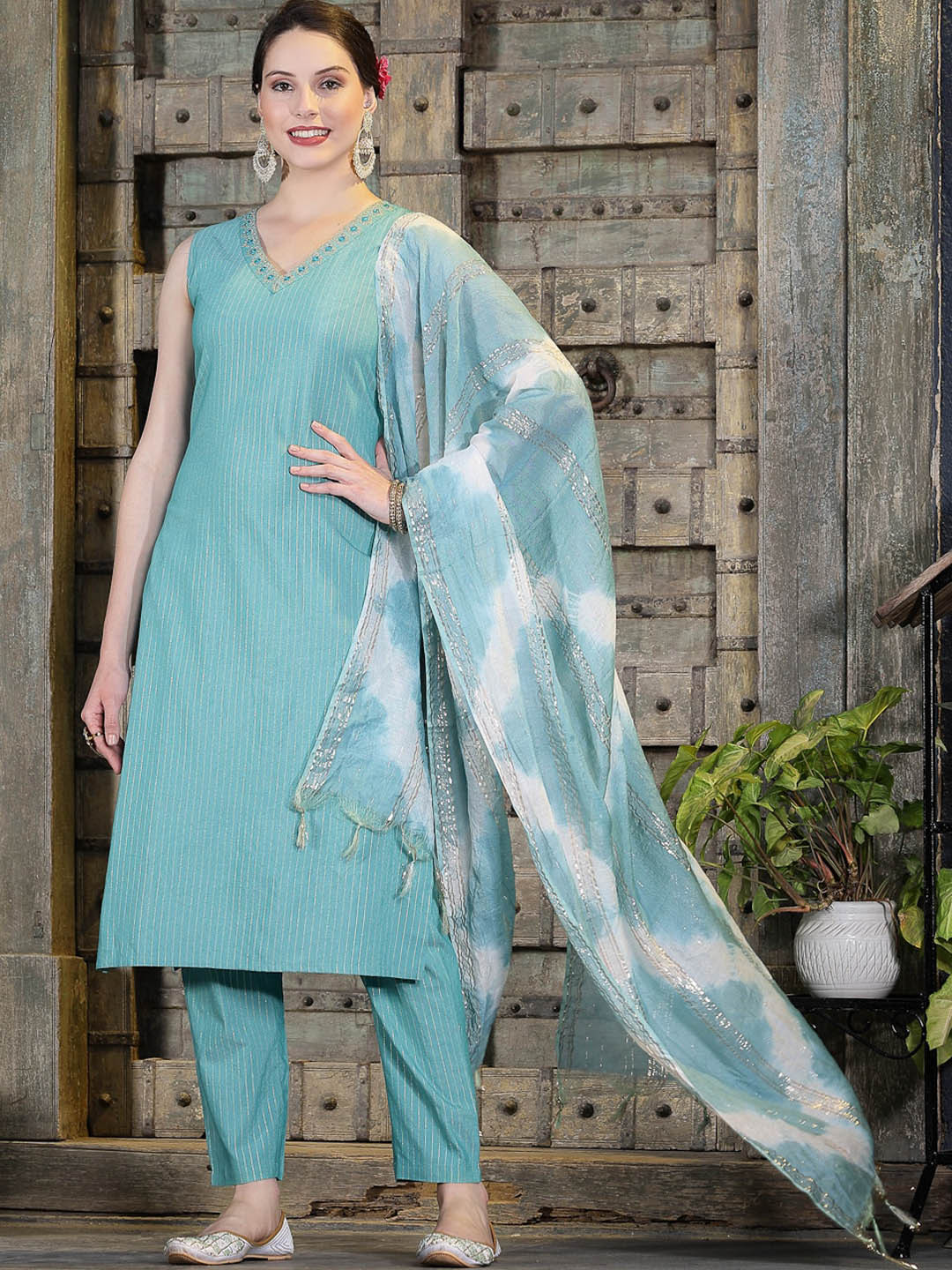 Women's Viscose Gadhwal Embroidared Beads Straight Kurta Pant With Dupatta