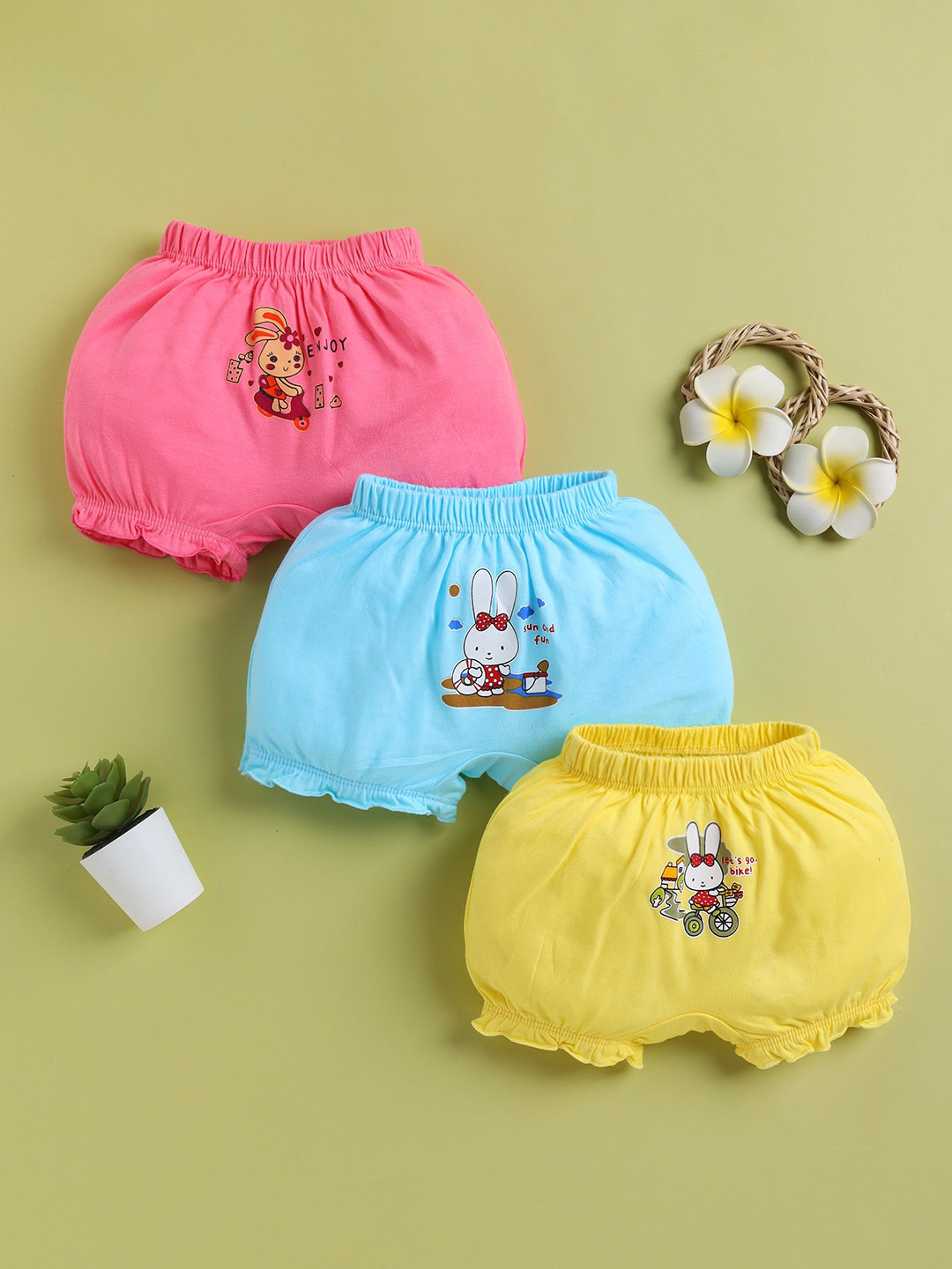 Buy Redden Girls Assorted Pack Of 3 Printed Pure Cotton Basic Briefs ...