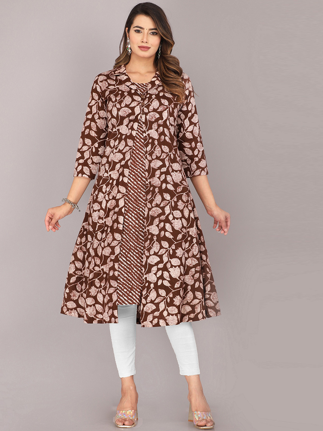 Women Black Kantha Printe Straight Sleeveless Kurta