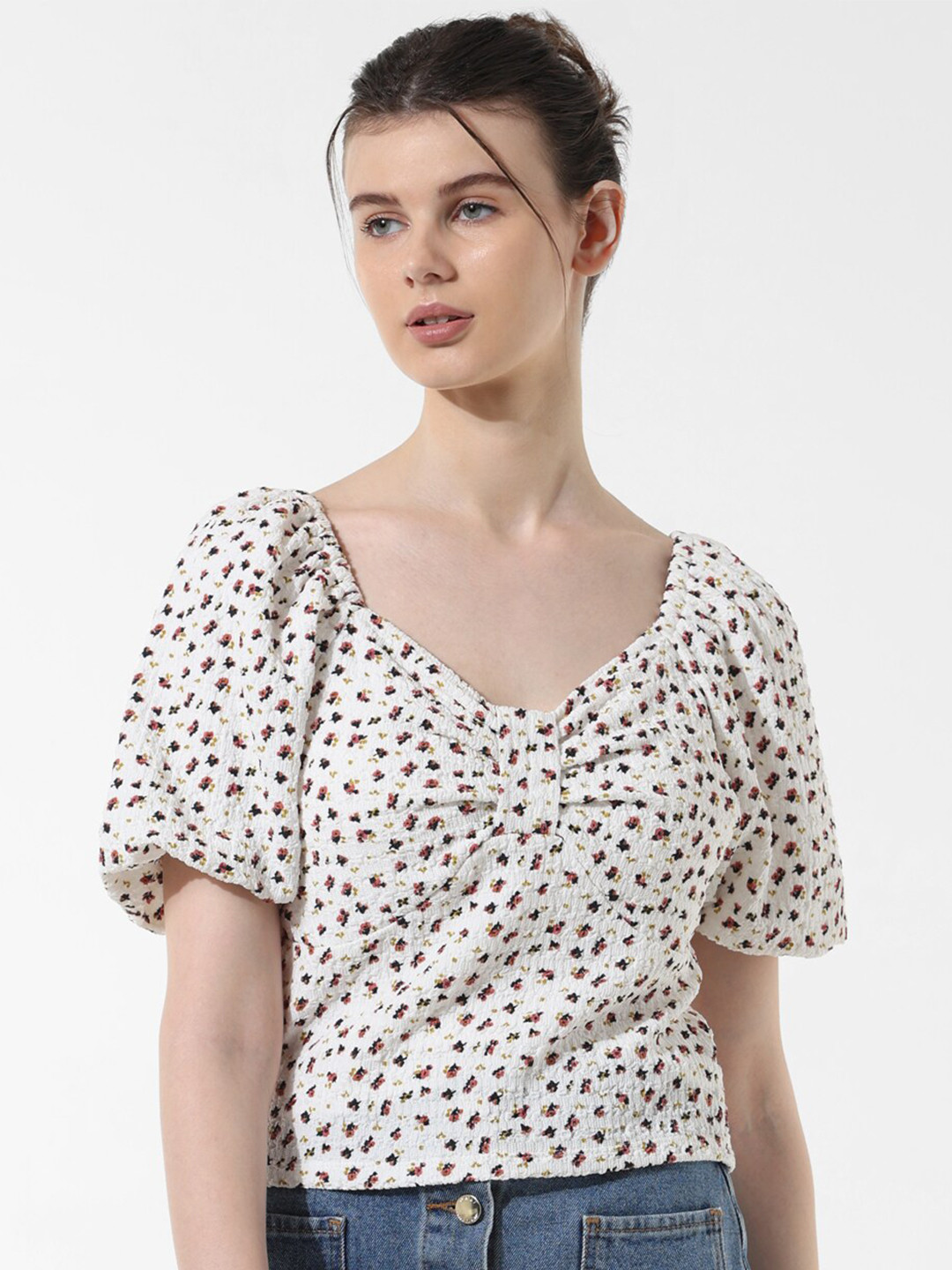 White Floral Embroidered V-Neck Puff Sleeve Top