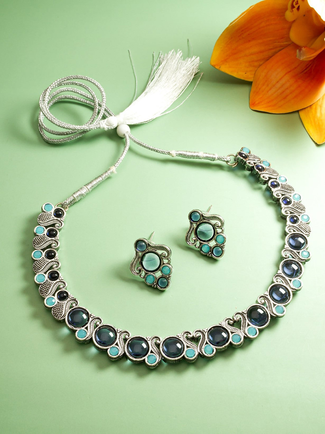 Silver-Plated Stone studded floral Jewellery Set