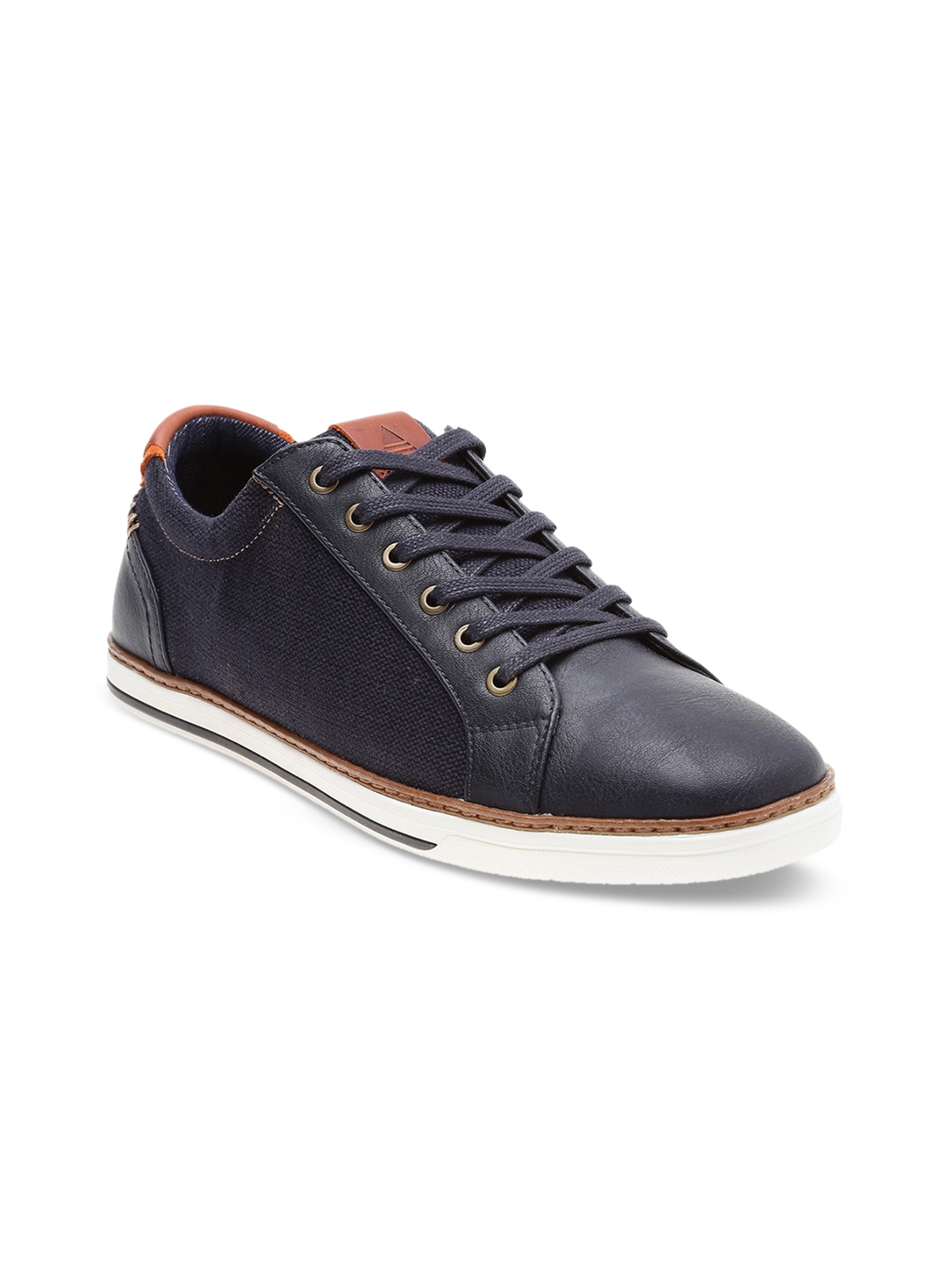 men's navy blue sneakers