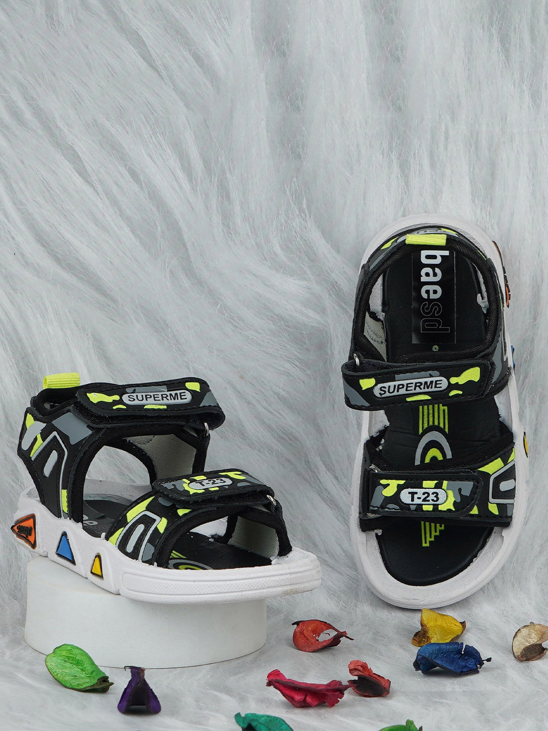 childrens sandals sports direct