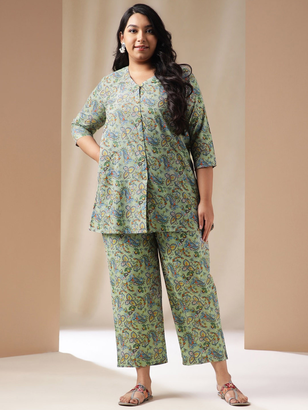 Women Abstract Printed Tunic With Trousers Co-Ords set