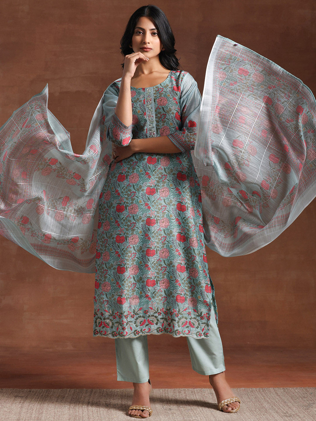 Libas Paisley Round Neck Three-Quarter Sleeves Pure Cotton Kurta Set main image 0