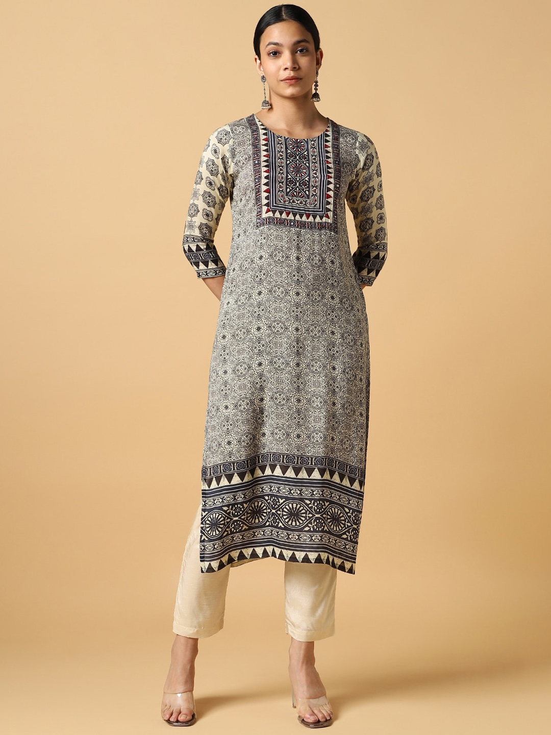 Buy House Of Dharaa Geometric Printed Round Neck Sequinned Crepe Kurta ...