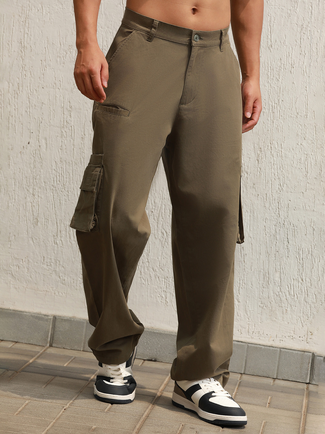 Buy Hubberholme Men Relaxed Straight Leg Loose Fit Chinos Trousers ...