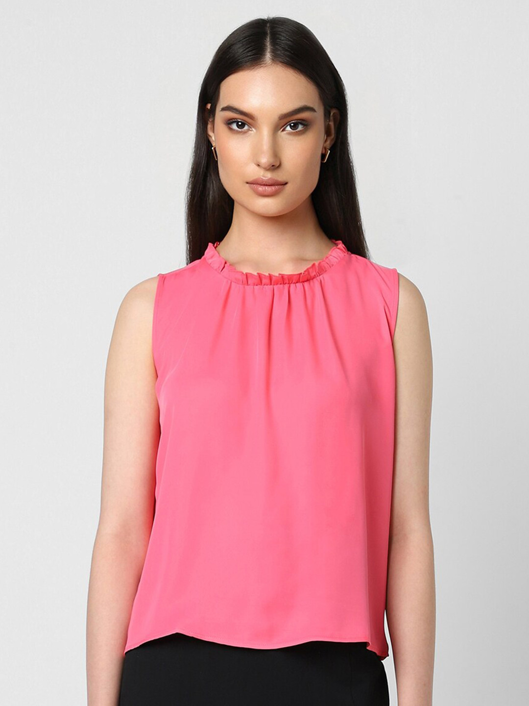 Round Neck Sleeveless Top