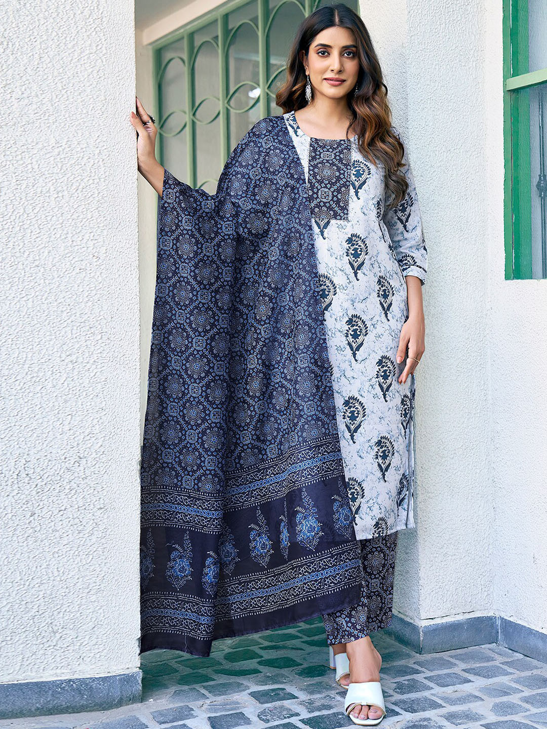Women Blue Printed Flared Kurta With Trouser & Dupatta