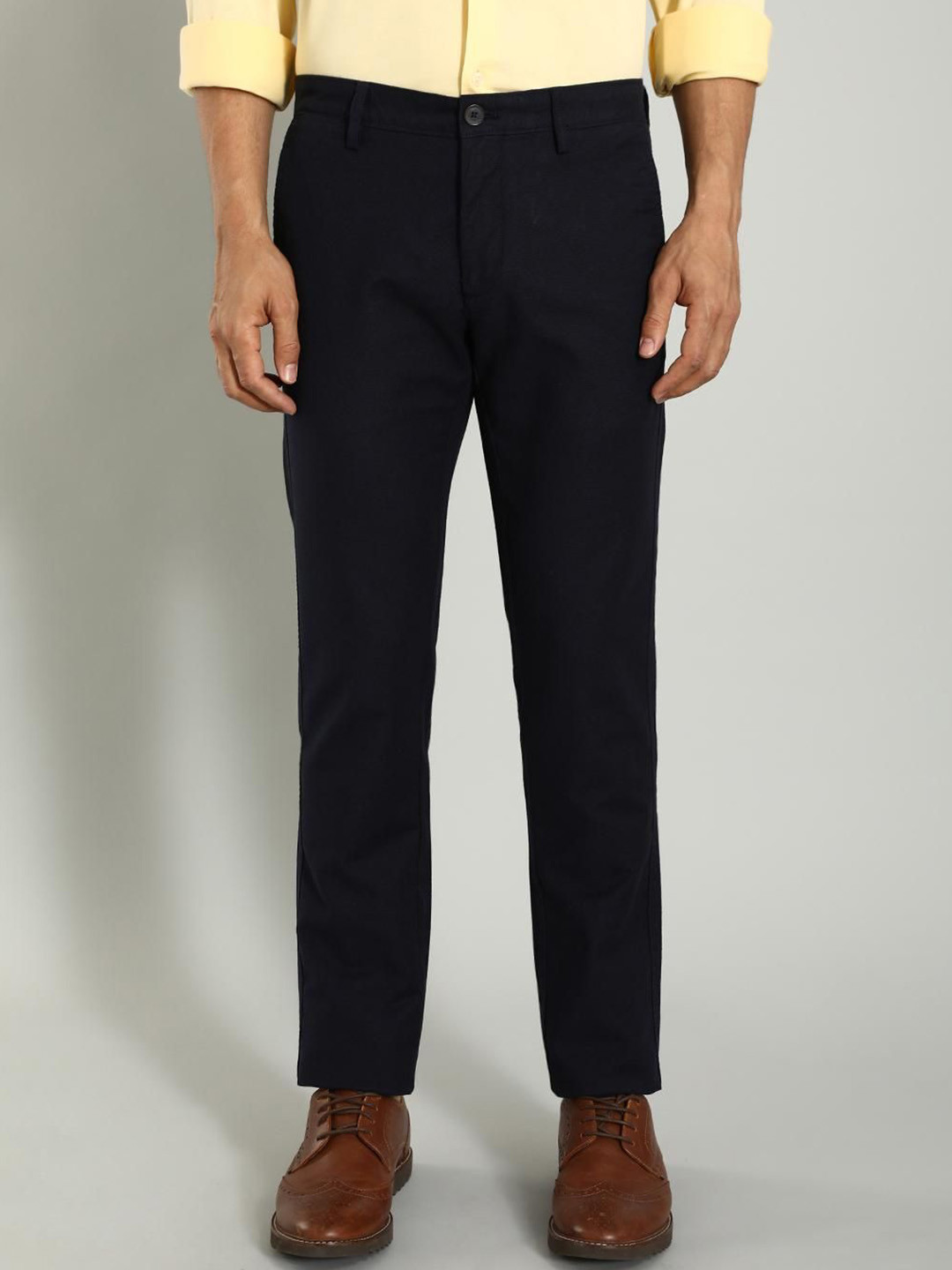 Buy Indian Terrain Men Brooklyn Slim Fit Chinos Trousers - Trousers for ...