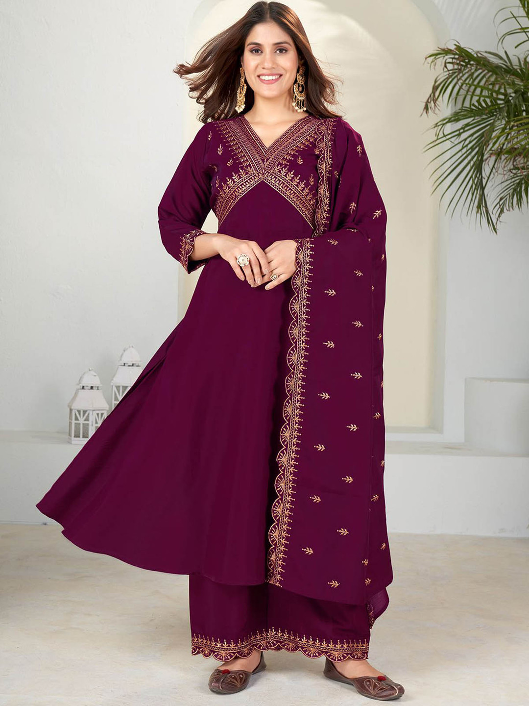 Ethnic Motifs Thread Work Pure Cotton Anarkali Kurta With Trousers & Dupatta