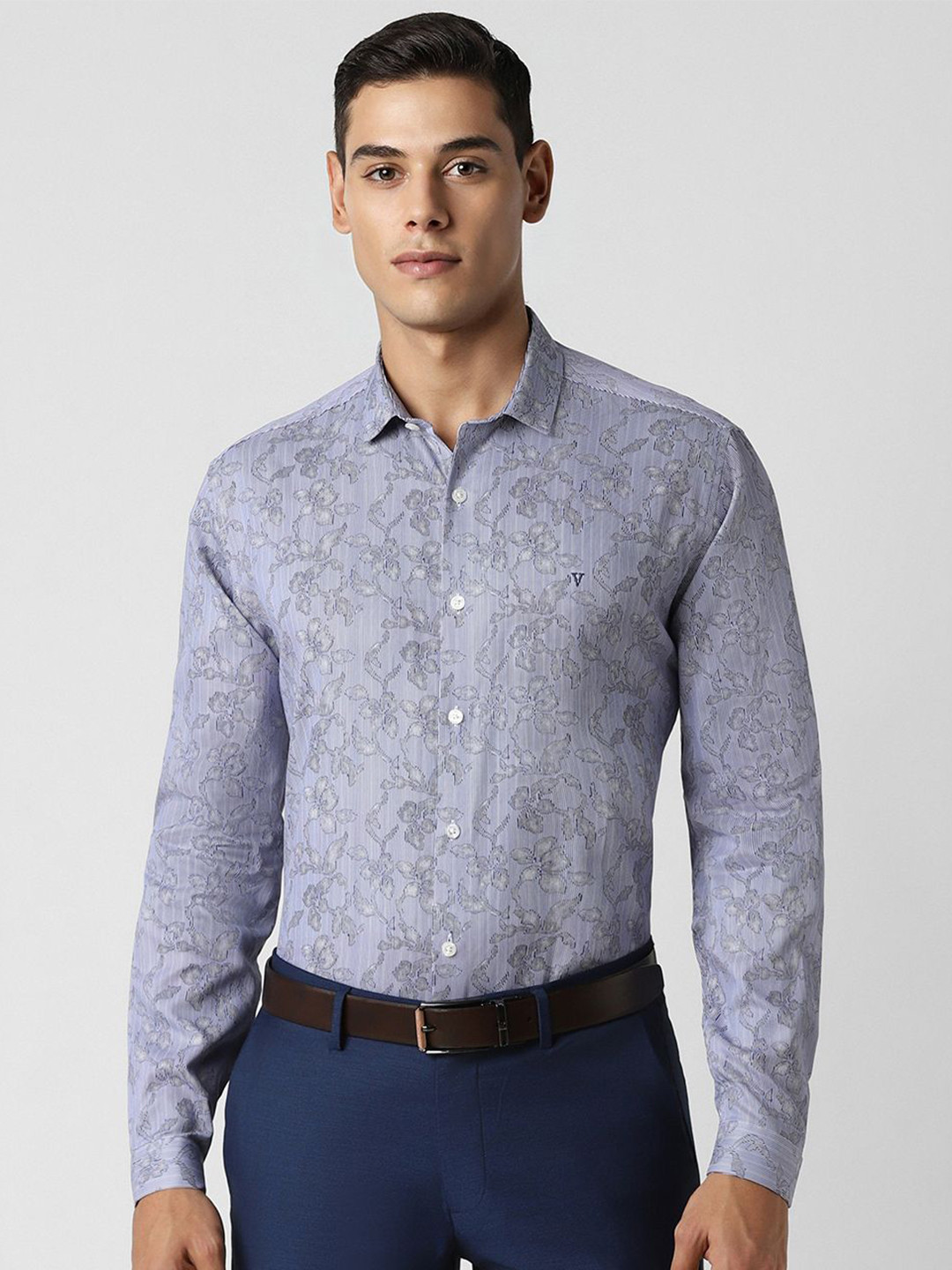 Men's Violet Standard Slim Fit Floral Opaque Printed Casual Shirt