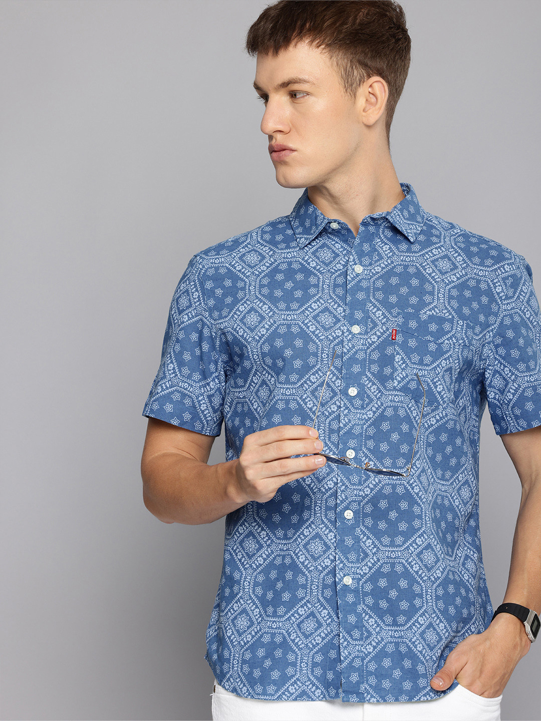 Men's Navy Blue Standard Slim Fit Ethnic Motifs Printed Cotton Casual Shirt