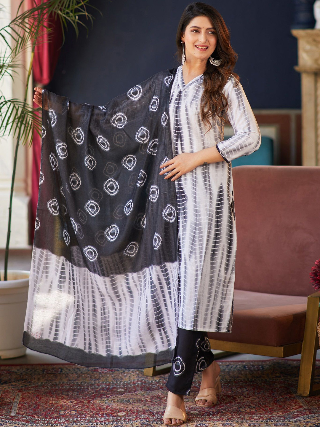 Women Purple Cotton Embroidered & Bandhani Printed Kurta with Pant & Dupatta