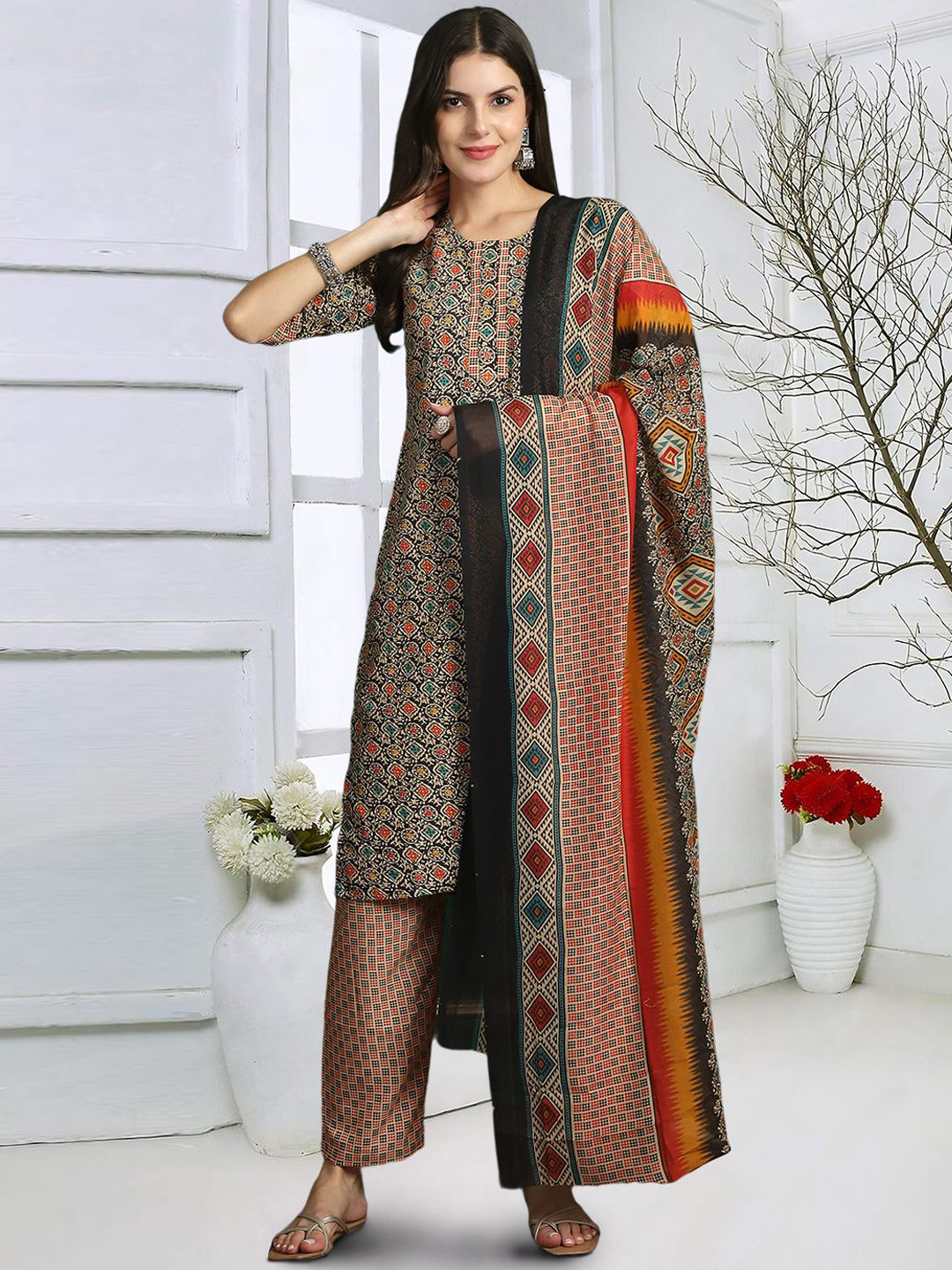 Women Ethnic Motifs Printed Kurta with Trousers & Dupatta