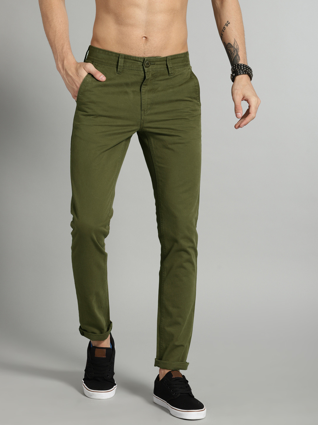 Buy Roadster Men Olive Green Slim Fit Solid Chinos - Trousers for Men ...