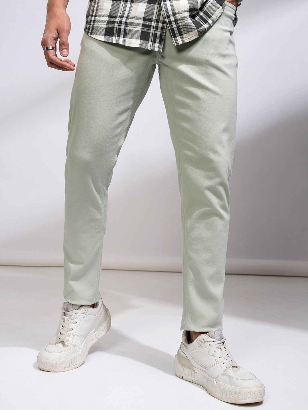 Buy HIGHLANDER Men Tapered Fit Chinos Trousers - Trousers for Men ...