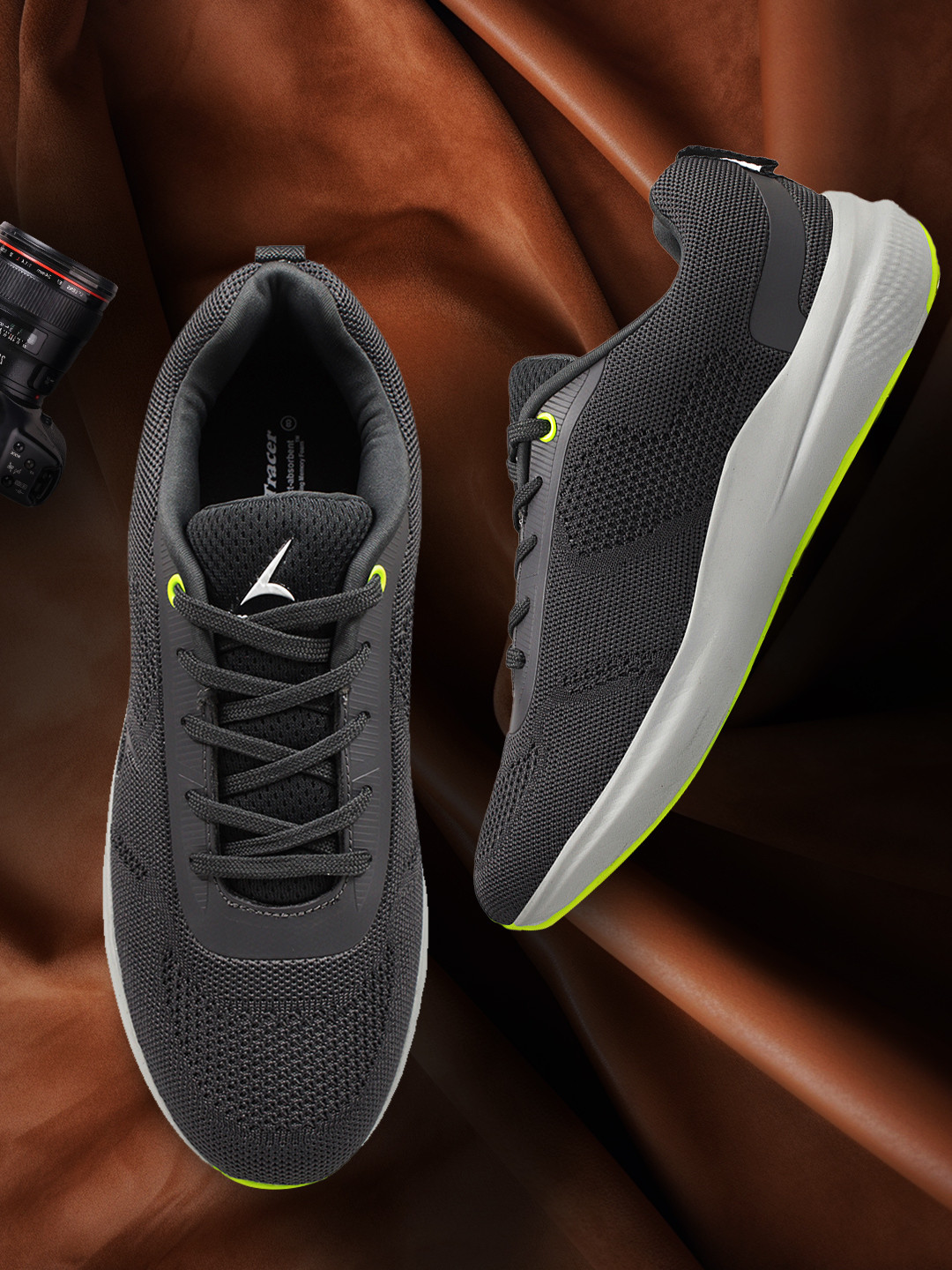 Fast Fastening Solution For Everyday Lace-Ups photo