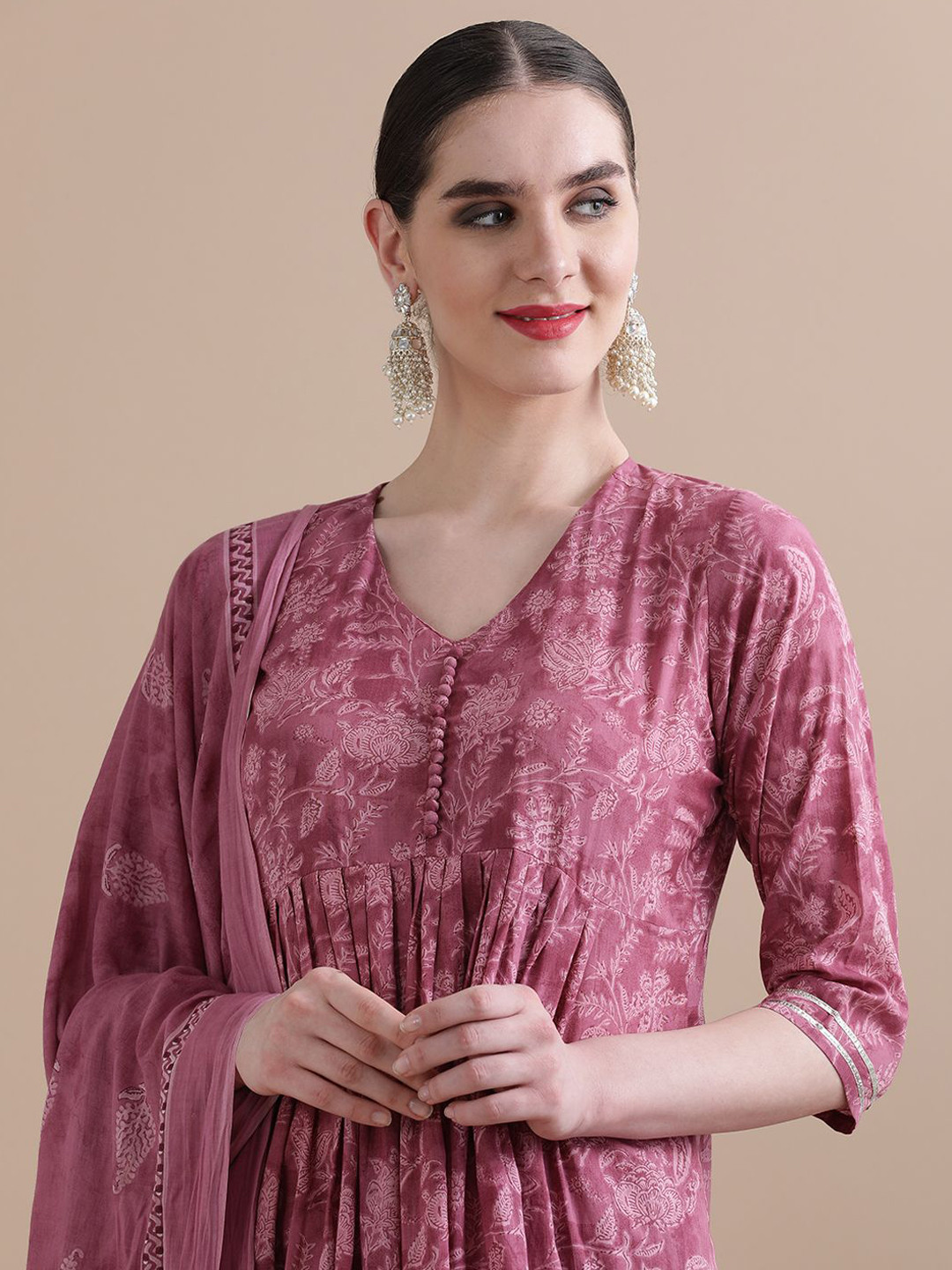 Women Green Floral Printed Empire Gotta Patti Pure Cotton Kurta with Trousers & With Dupatta main image 0
