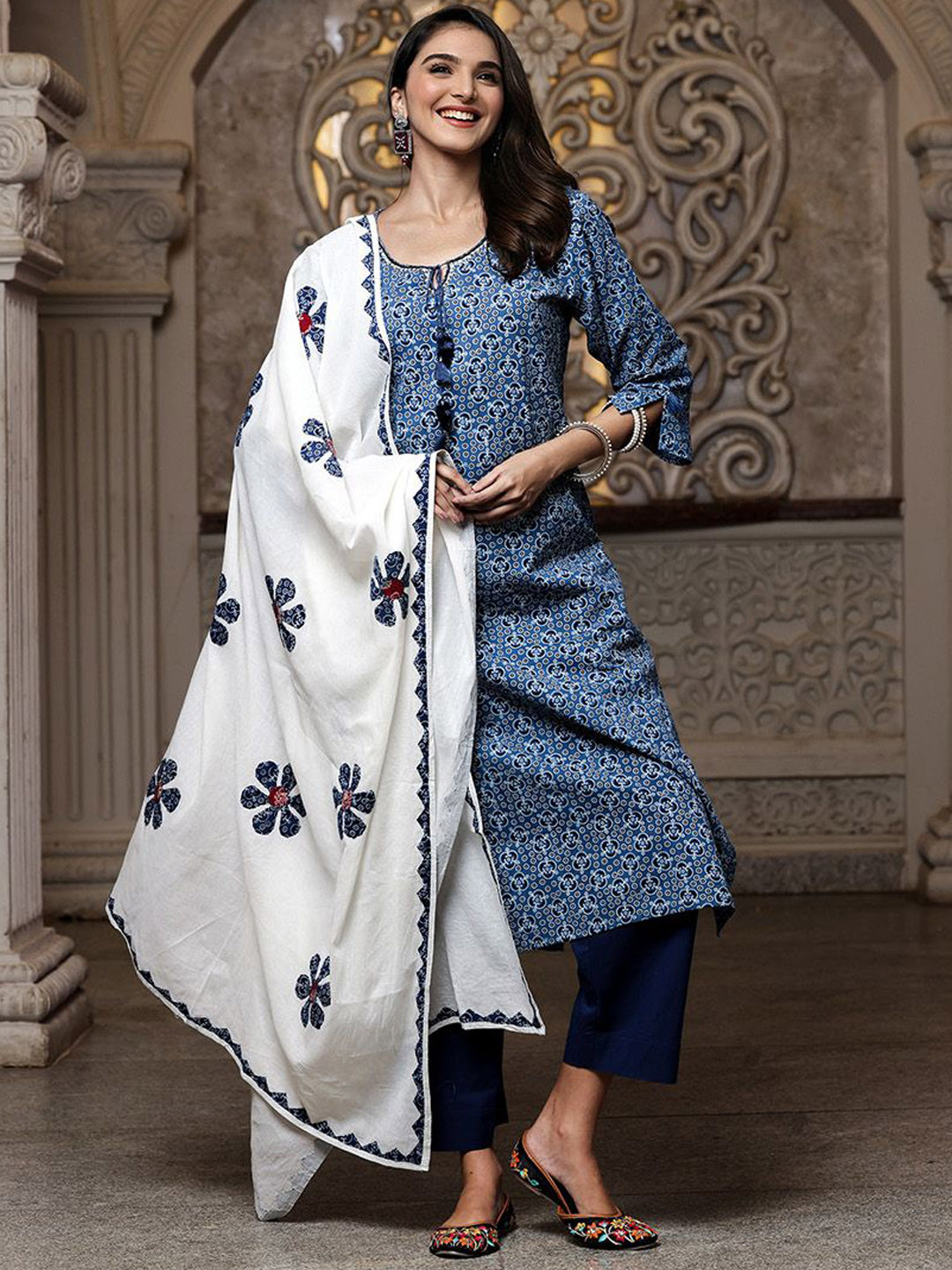 Ishin Women's Grey Embroidered Kurta Set With Trouser & Dupatta - A-Line Party Wear