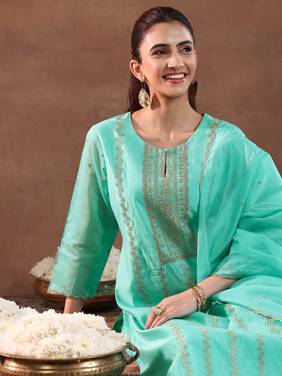 Women Floral embroidered blue round_neck chanderi Kurta set With Trouser & Dupatta