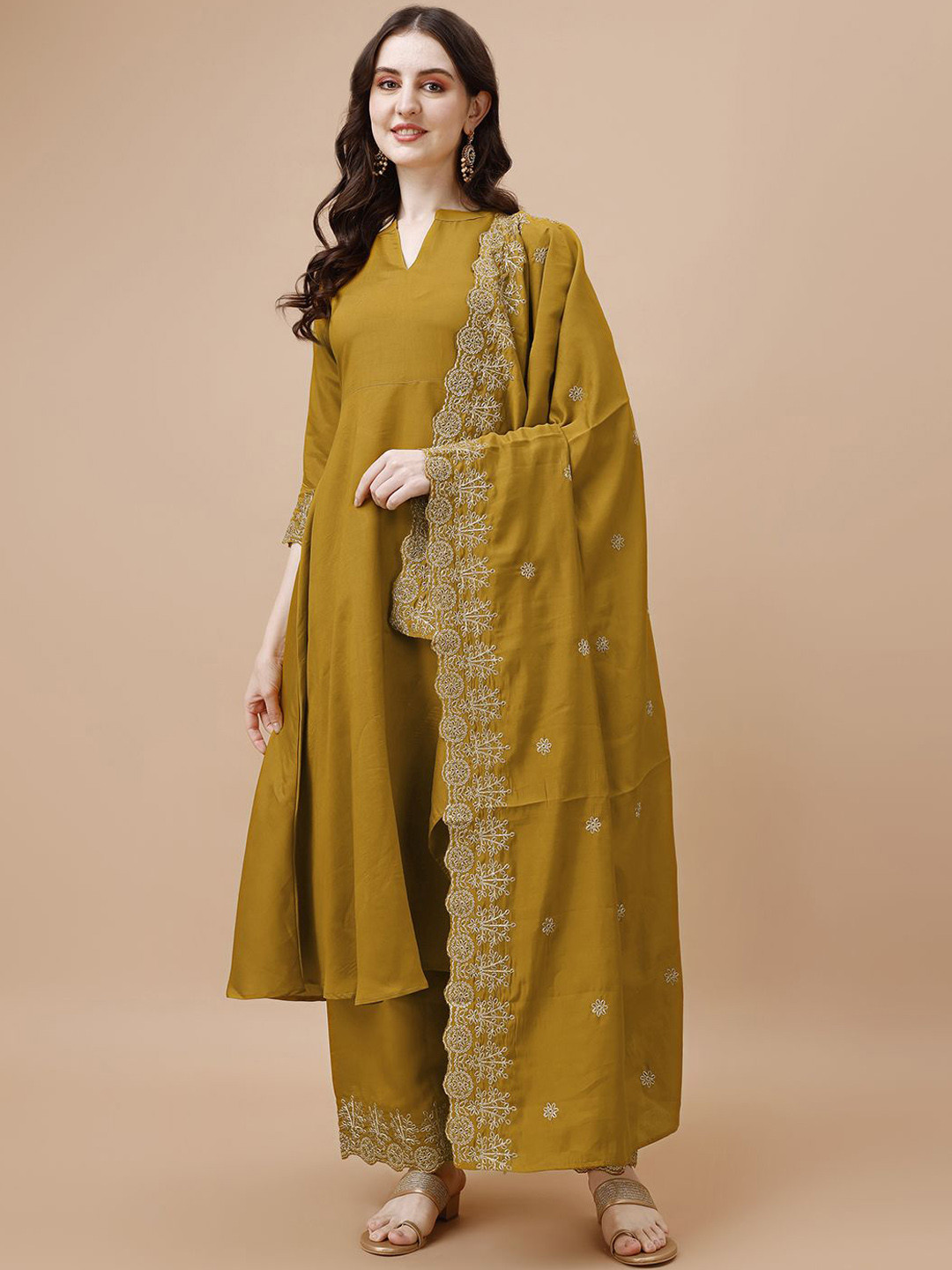 Women Floral Embroidered Empire Thread Work Dhabu Cotton Kurta Pant With Dupatta-KS-268