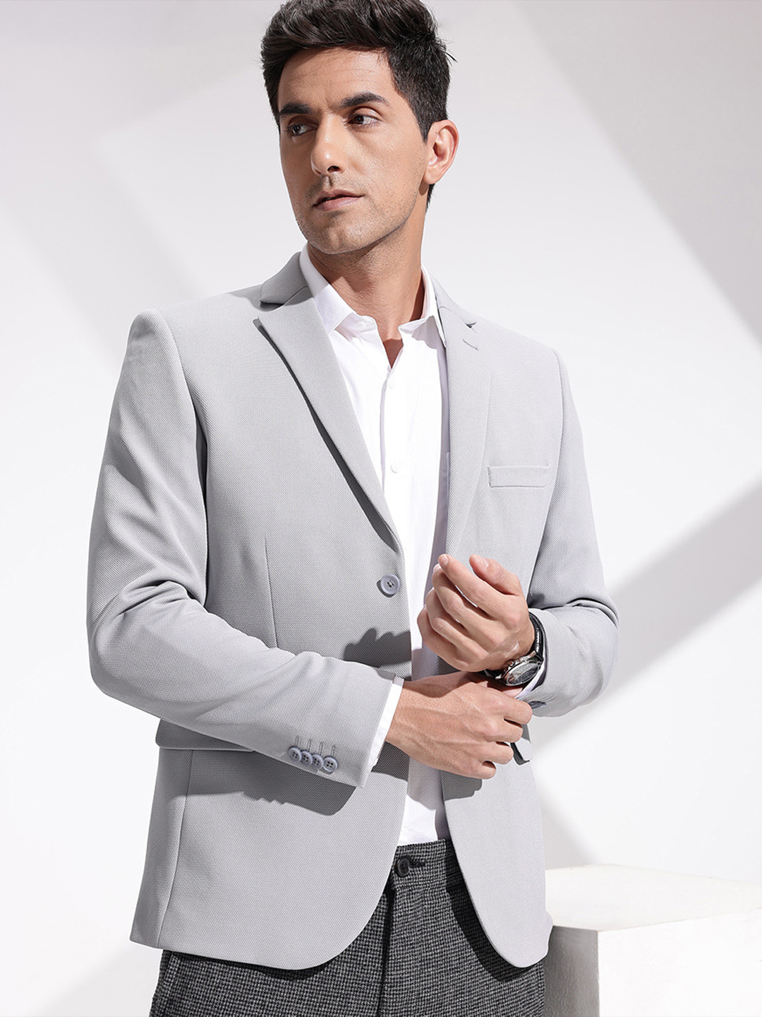 Men's Olive Slim-Fit Notched Lapel Collar Single-Breasted Blazer main image 1