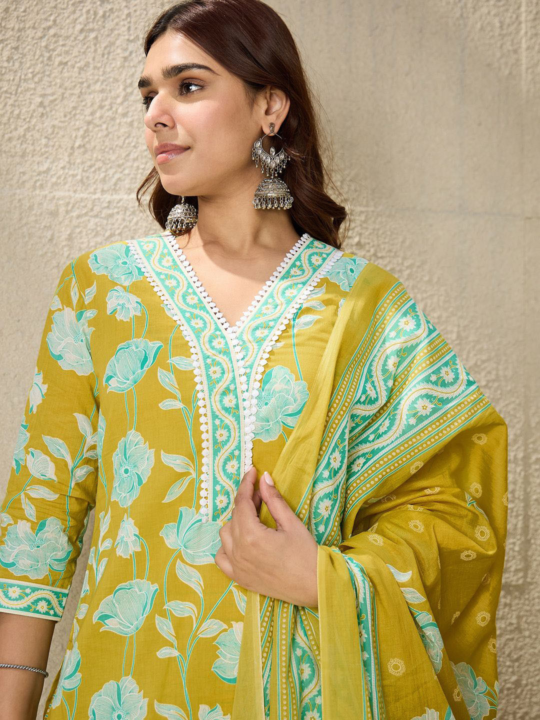 Indo Era Pink Floral Embroidered Regular Pure Cotton Kurta With Trousers & Dupatta