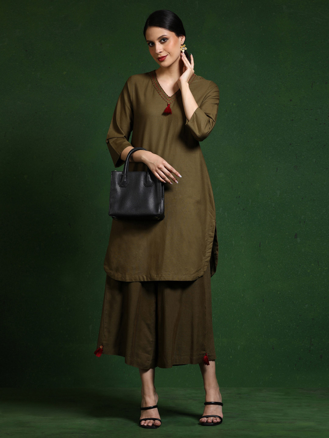 Buy Jaipur Kurti Women Yoke Design Regular Thread Work Pure Cotton ...