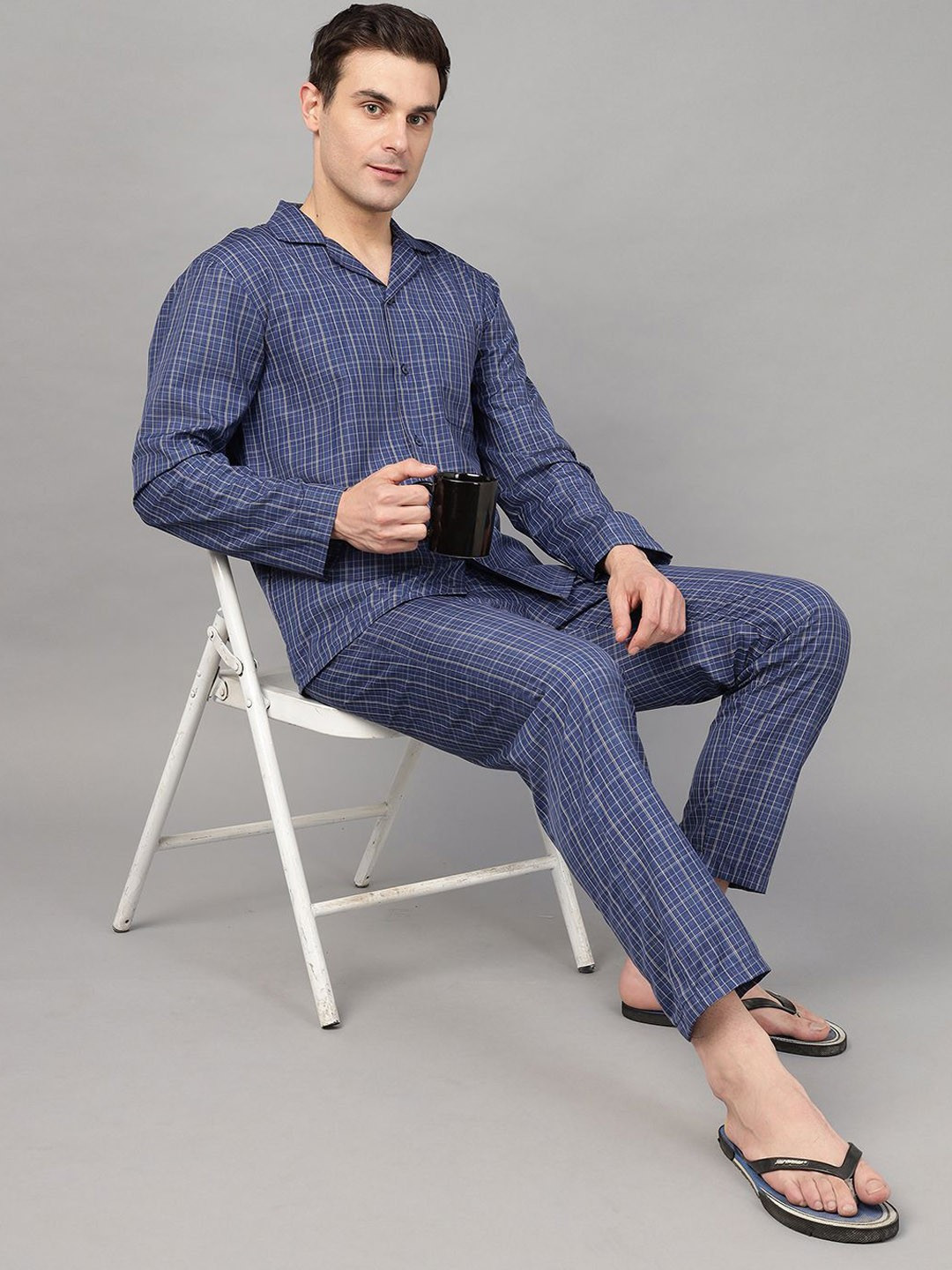 Men Black & White Checked Night Suit