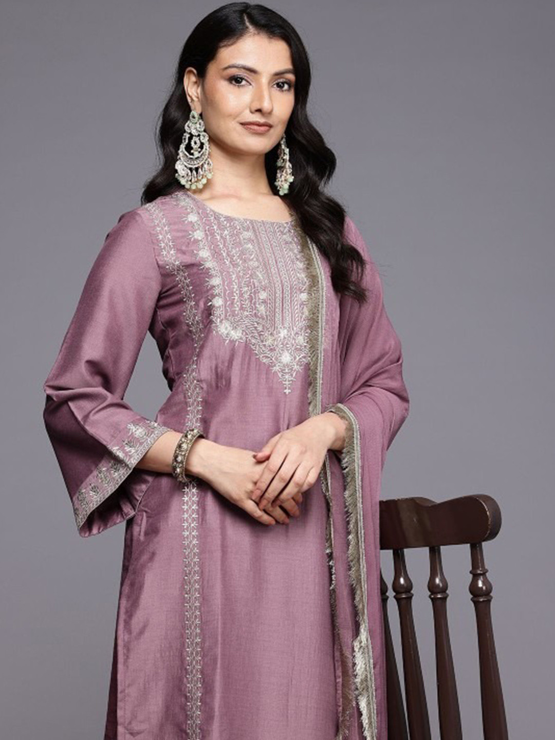 Women Floral Yoke Design Pleated Thread Work Kurta with Palazzos