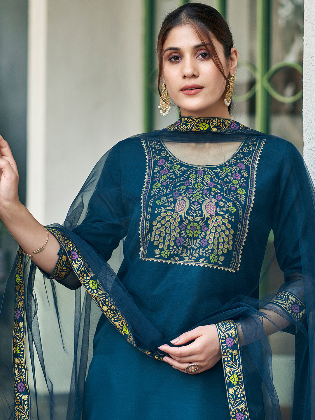 Women Yoke Design Regular Gotta Patti Kurta with Trousers main image 1