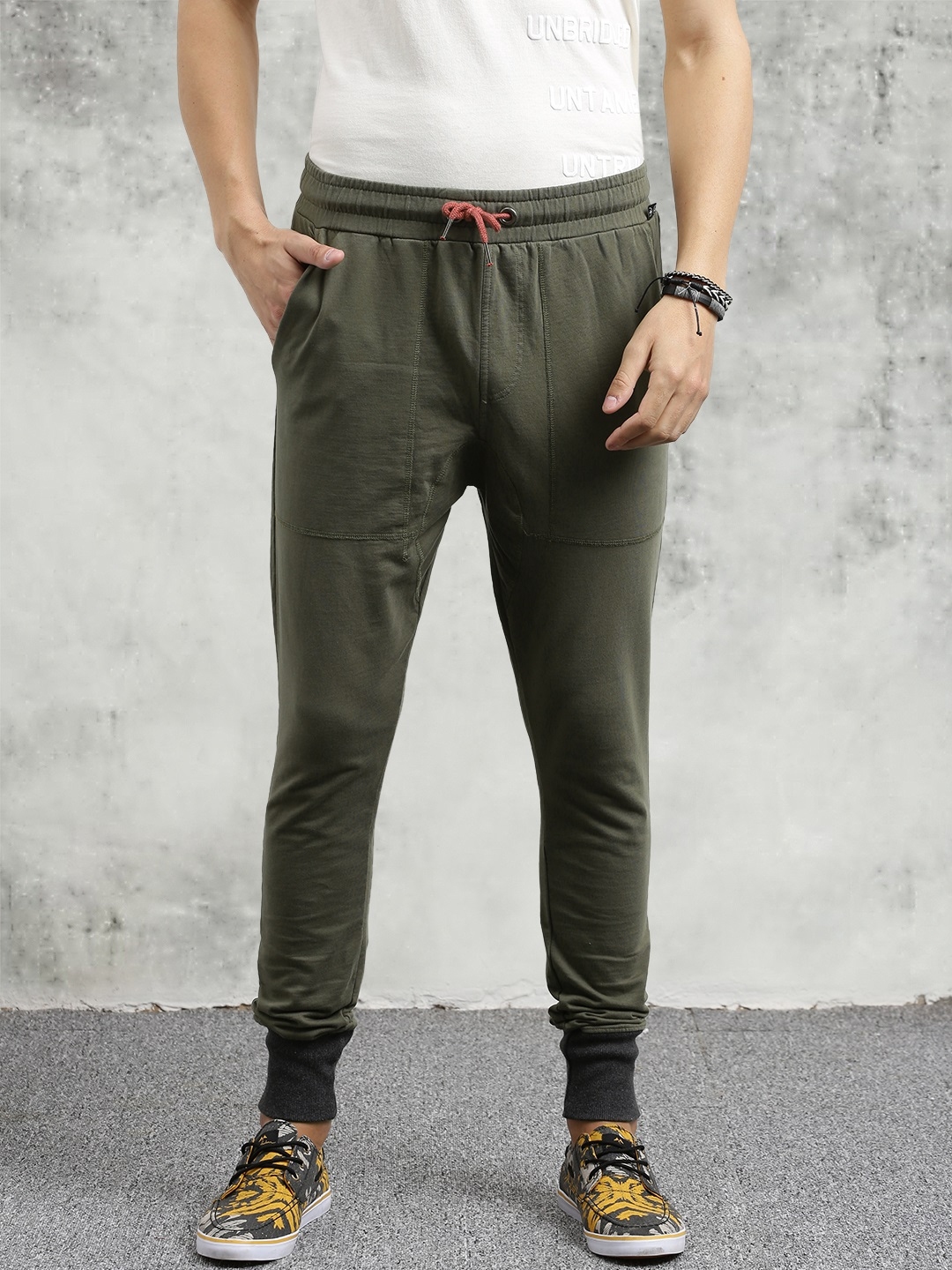 mens joggers olive