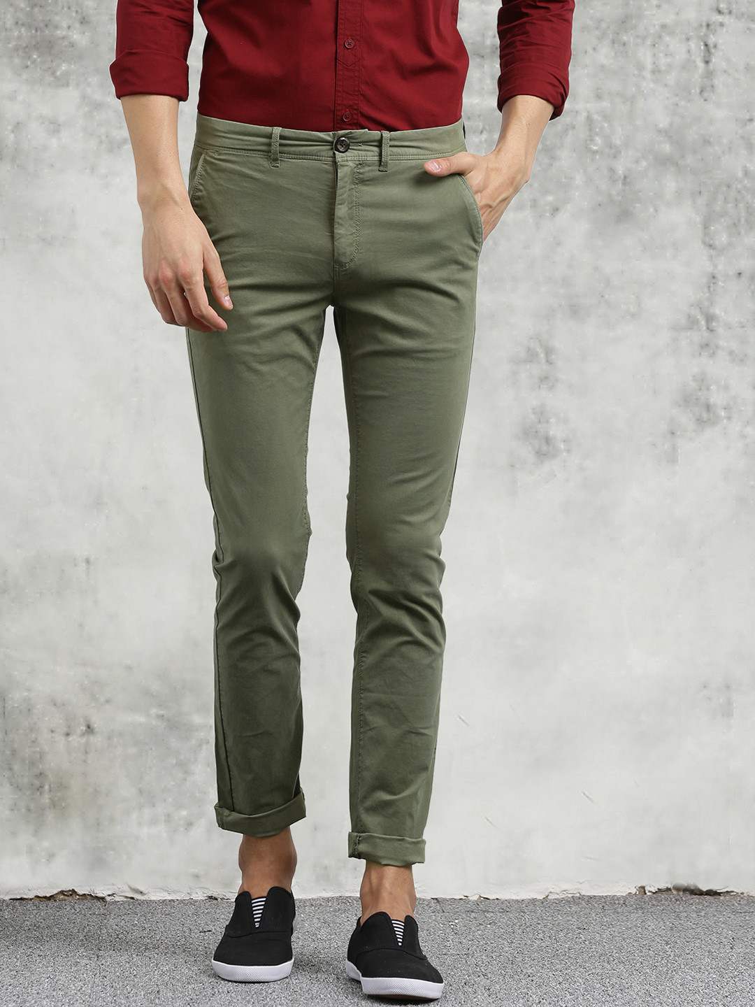 Buy Breakbounce Men Olive Green Slim Fit Solid Chinos - Trousers for ...