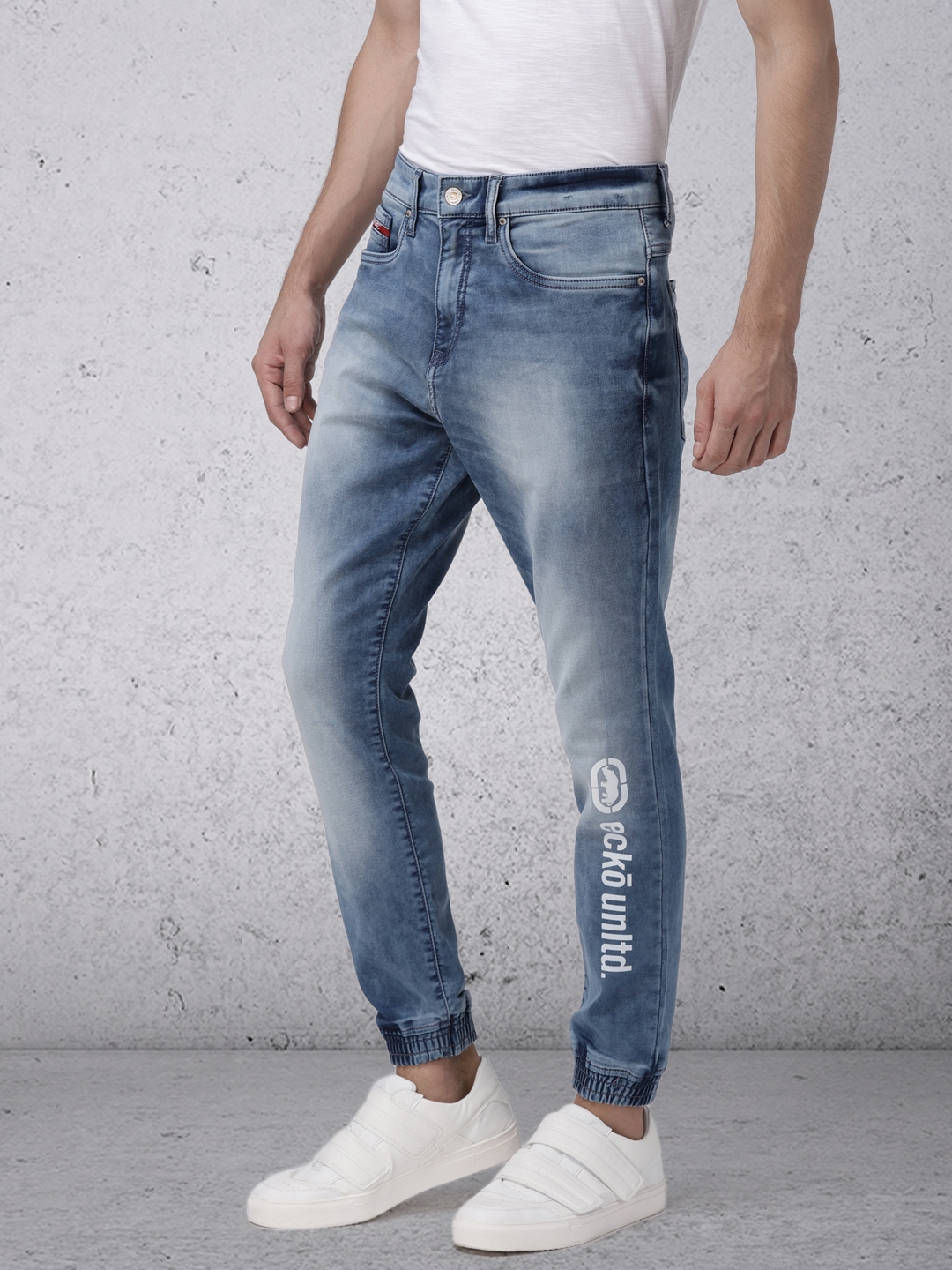 jogger pants myntra