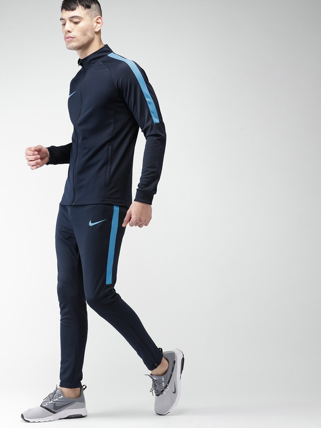 nike football joggers mens