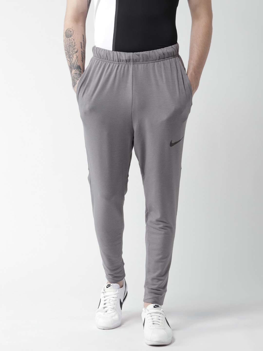 nike standard fit high rise joggers