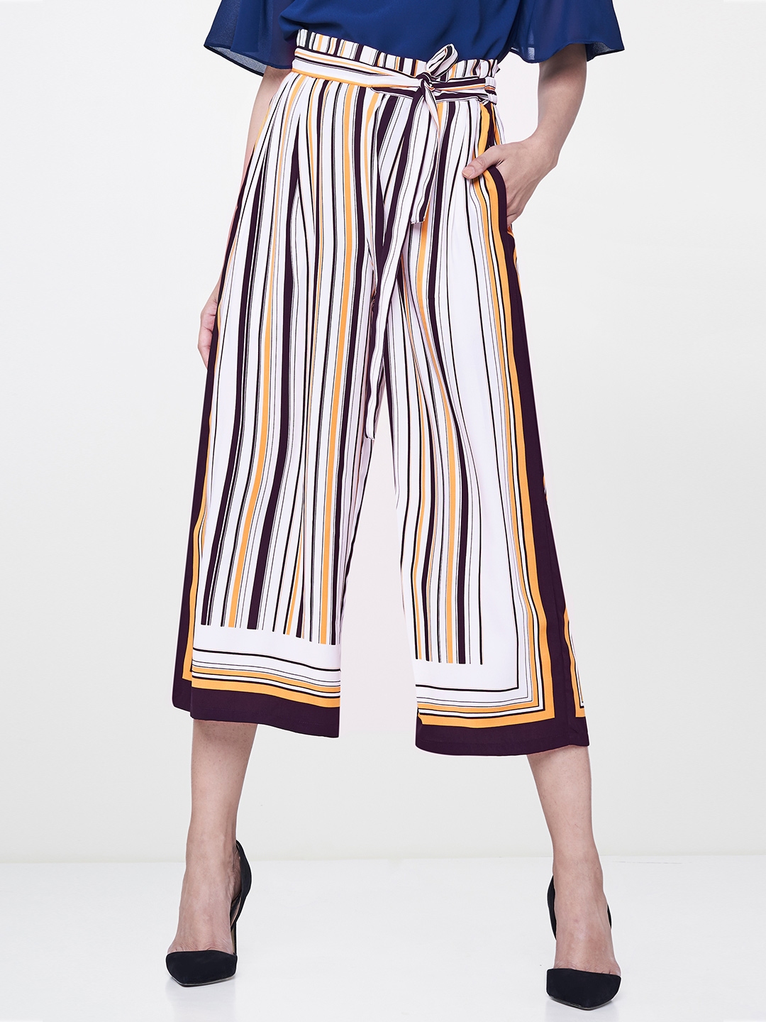 parallel trousers with top