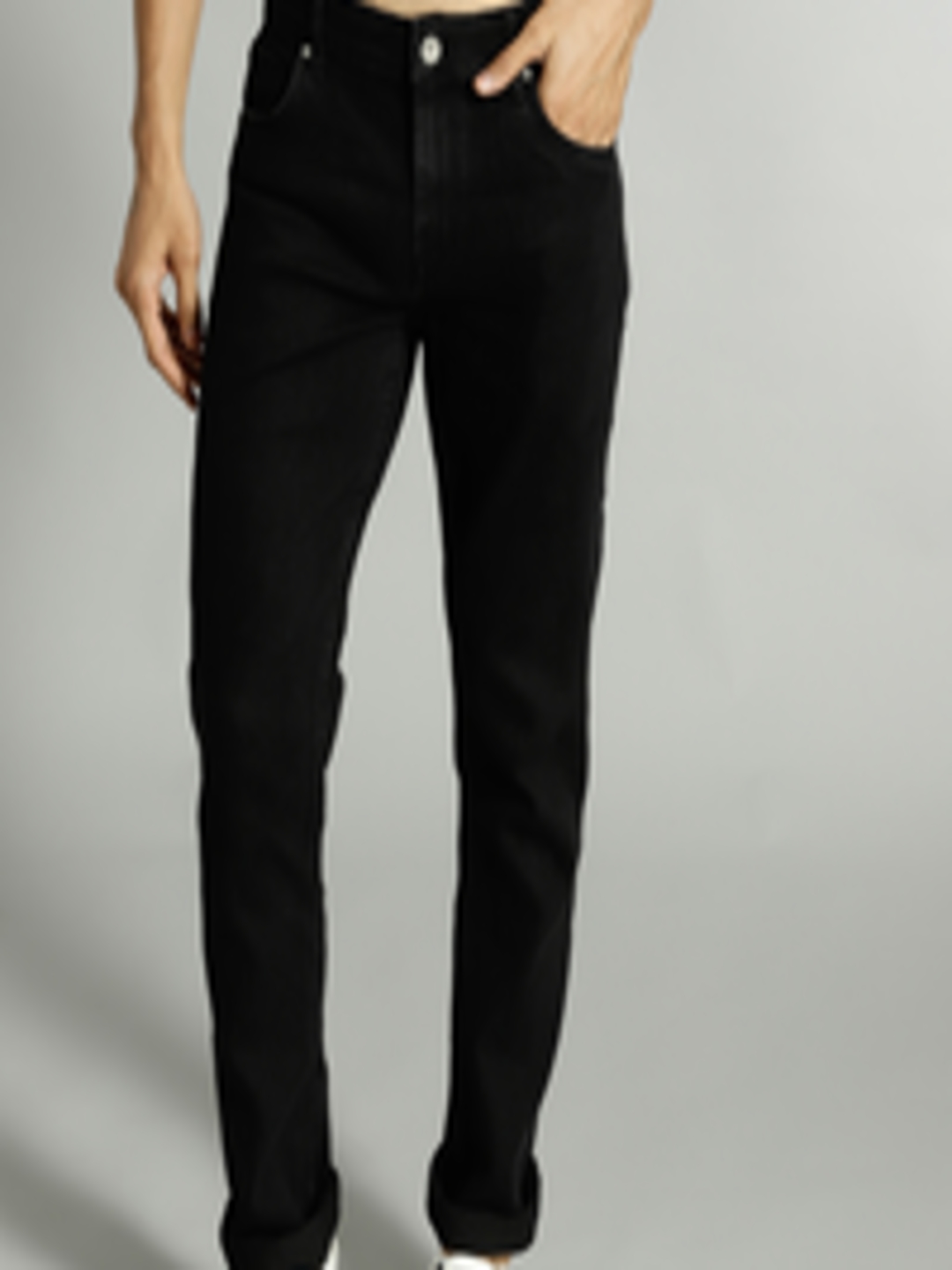 Buy Roadster Men Black Slim Fit Mid Rise Clean Look Stretchable Jeans ...