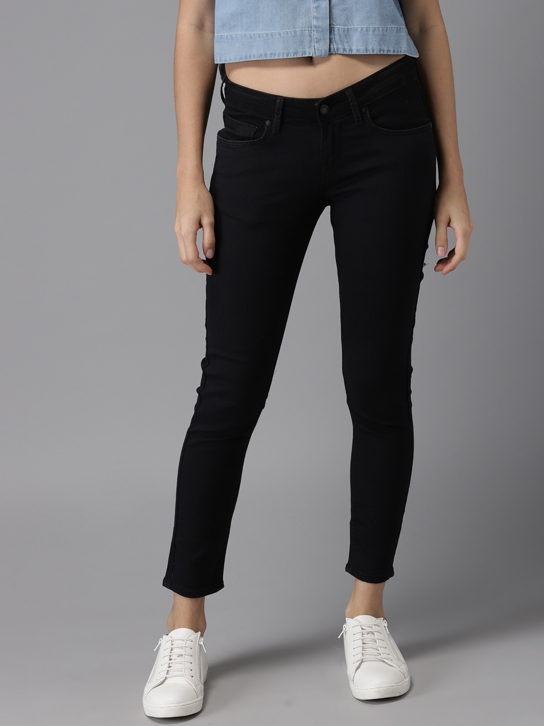 black jeans myntra