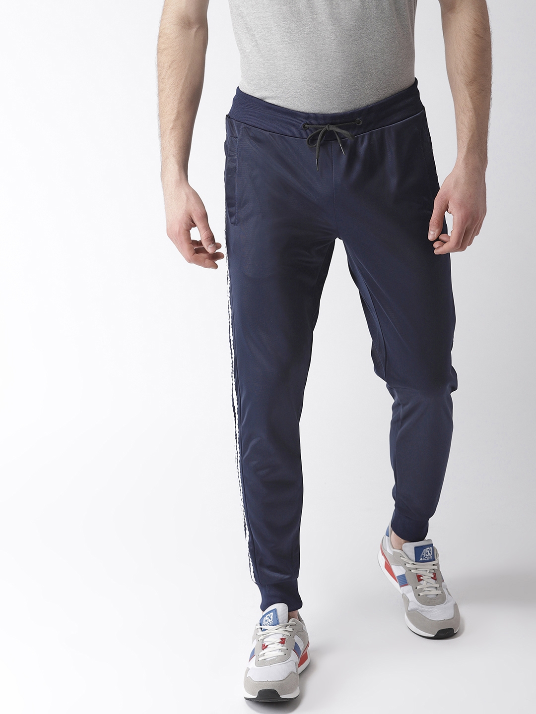 mast and harbour joggers