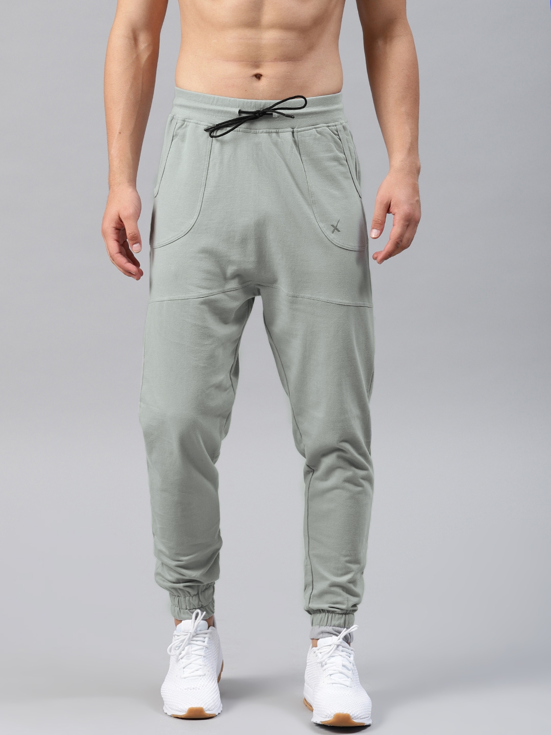 champion pants outfit