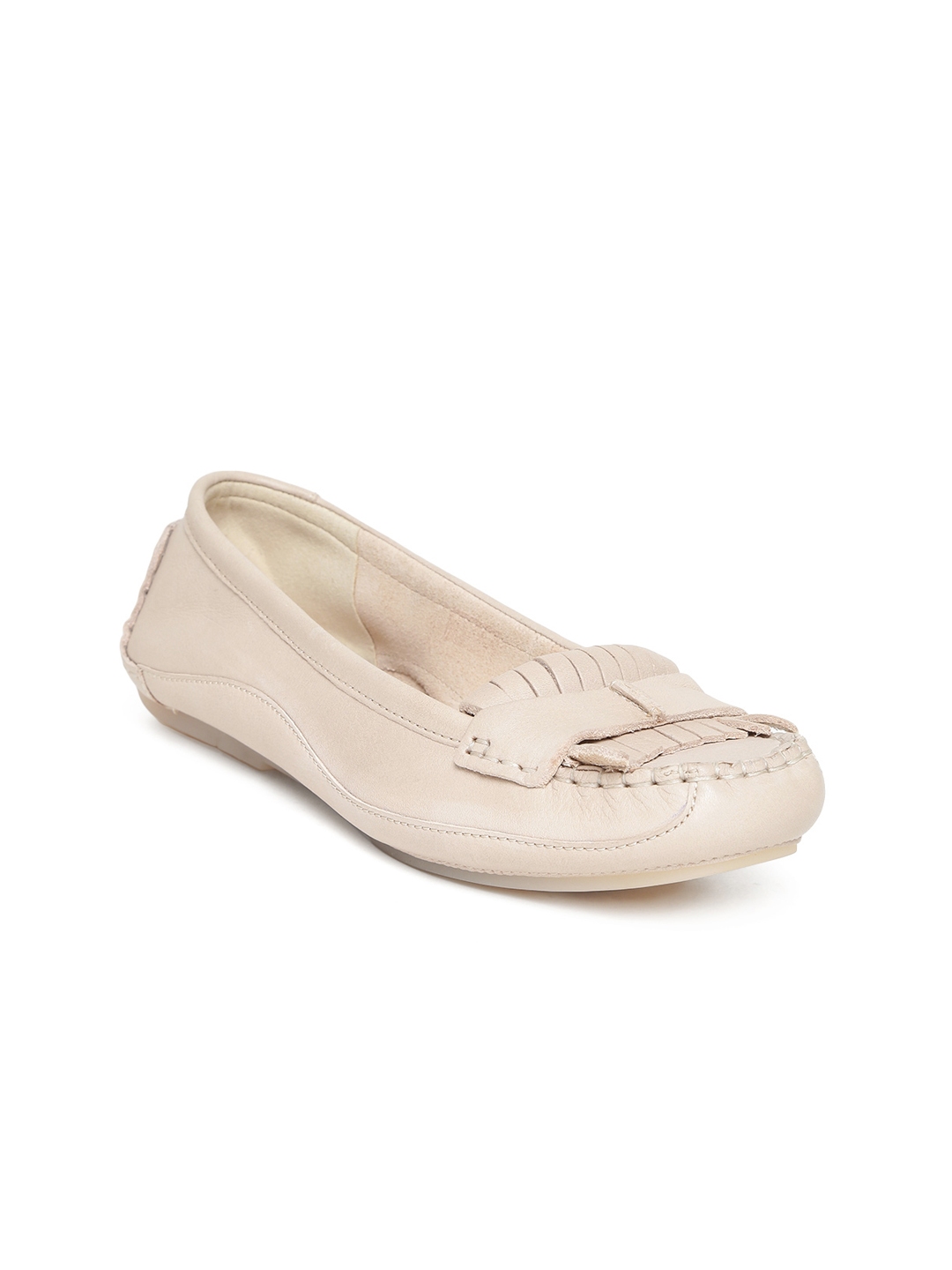 clarks ladies cream shoes