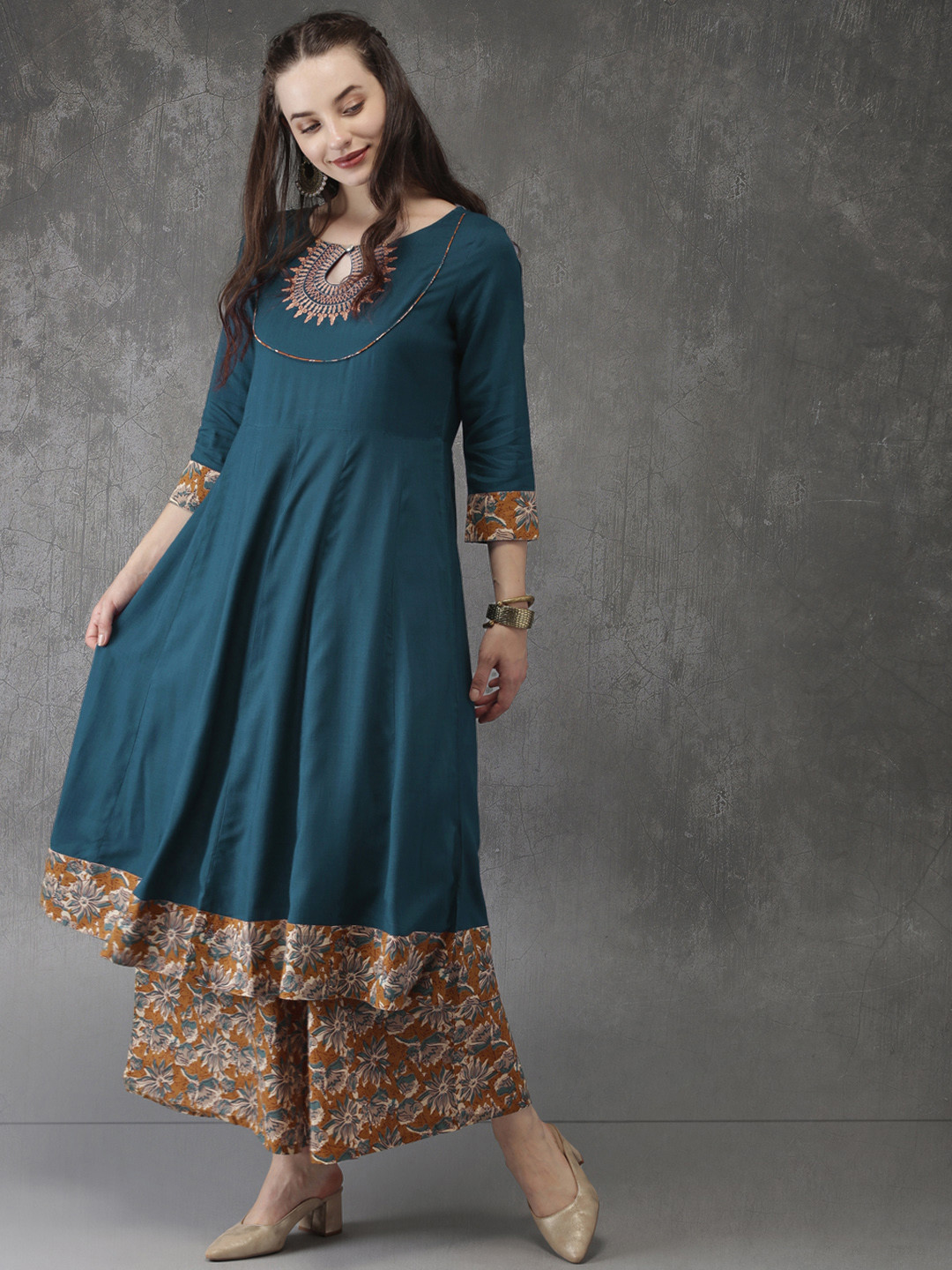 Women Teal Yoke Design Kurta Set main image 1