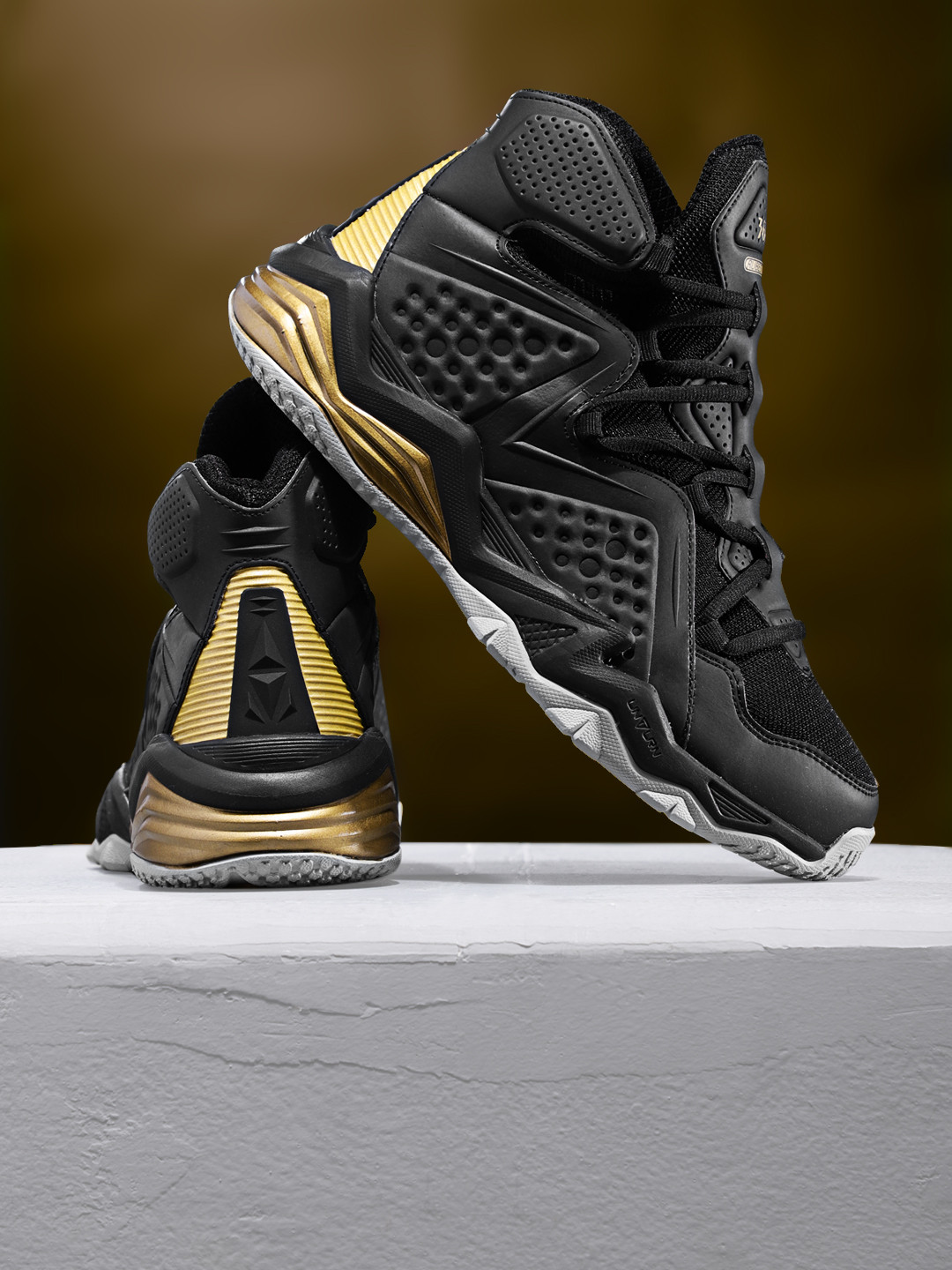 361 degree basketball shoes