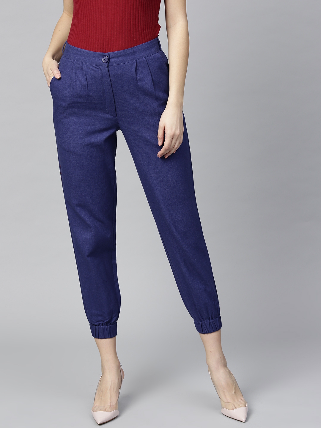 womens cropped joggers