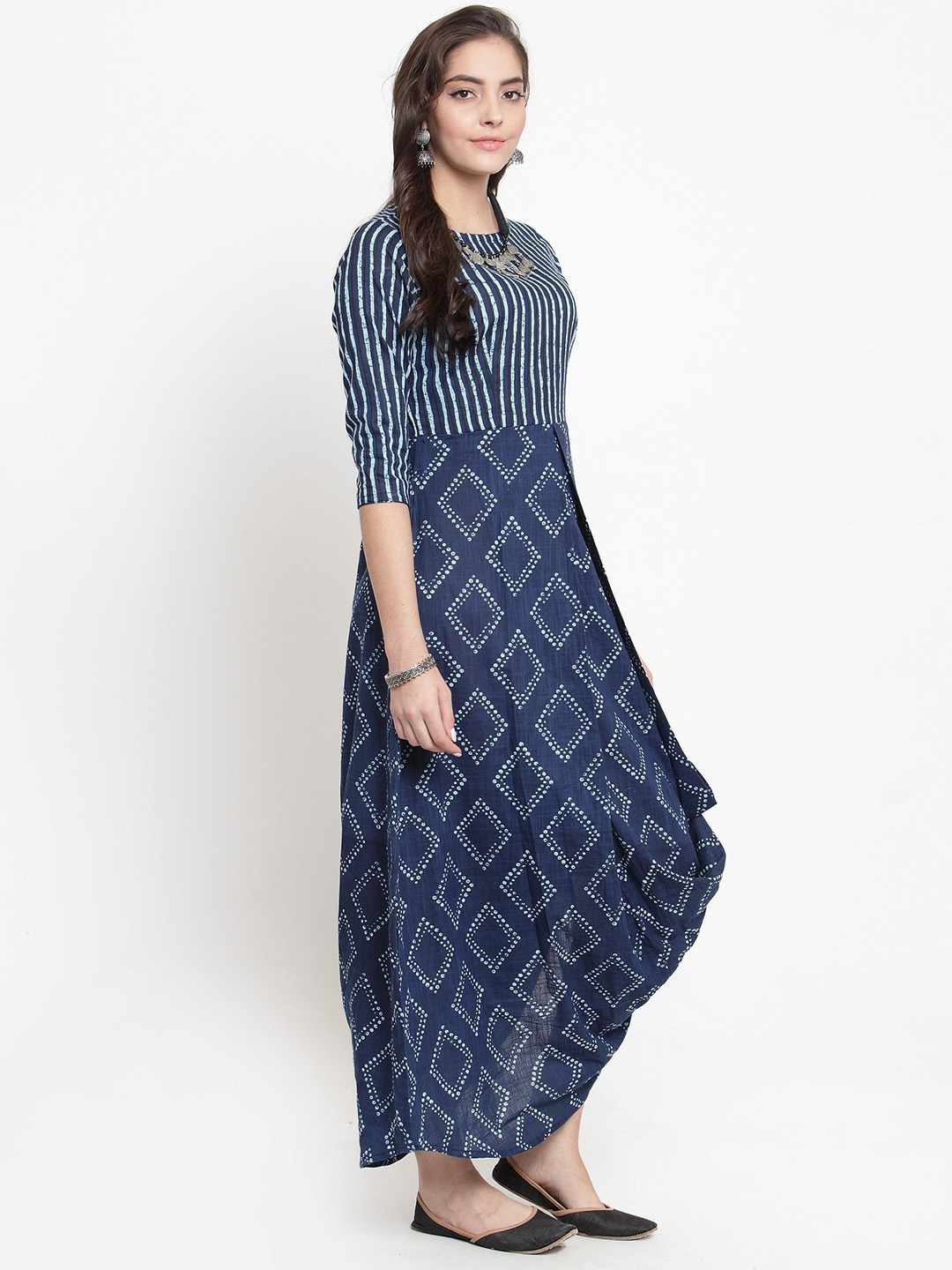 tjori clothes
